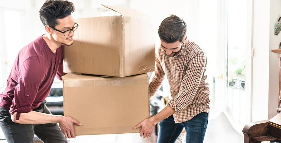 Who should hire corporate movers in Chicago and hiring benefits?